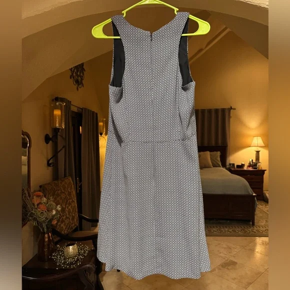 Banana Republic Black and White Geometric Sheath Dress - Picture 2 of 3